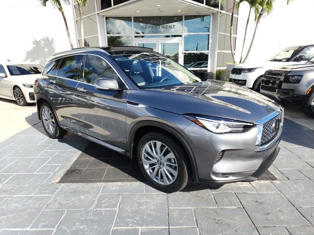 Used 2025 INFINITI QX50 Luxe image 2