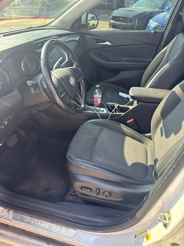 Used 2020 Buick Encore GX Select w/ Sport Touring Package FWD image 8