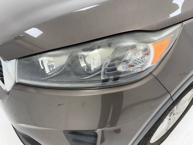 Used 2019 Kia Sorento FWD V6 image 6