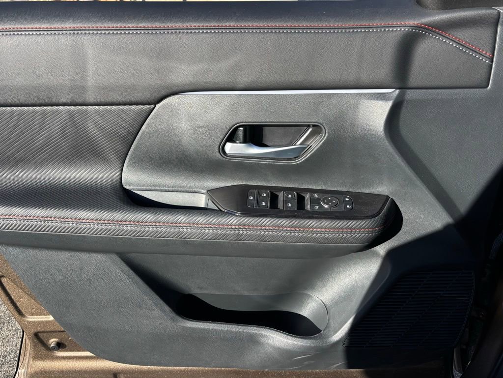 New 2026 Nissan Kicks SR FWD image 14