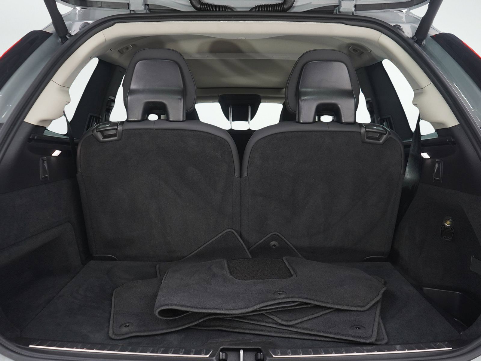 Used 2026 Volvo XC90 B6 Plus AWD/4WD image 8