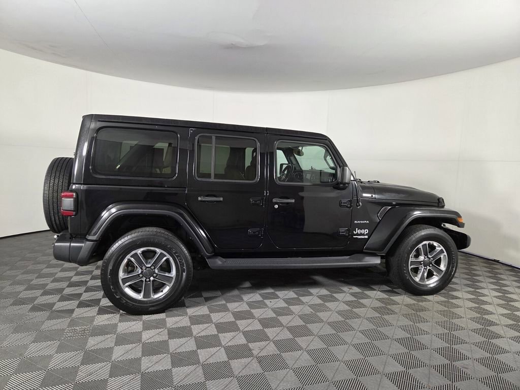 Used 2018 Jeep Wrangler Unlimited Sahara w/ Safety Group image 3