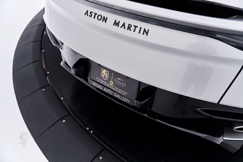 Used 2023 Aston Martin DBS Coupe RWD image 27