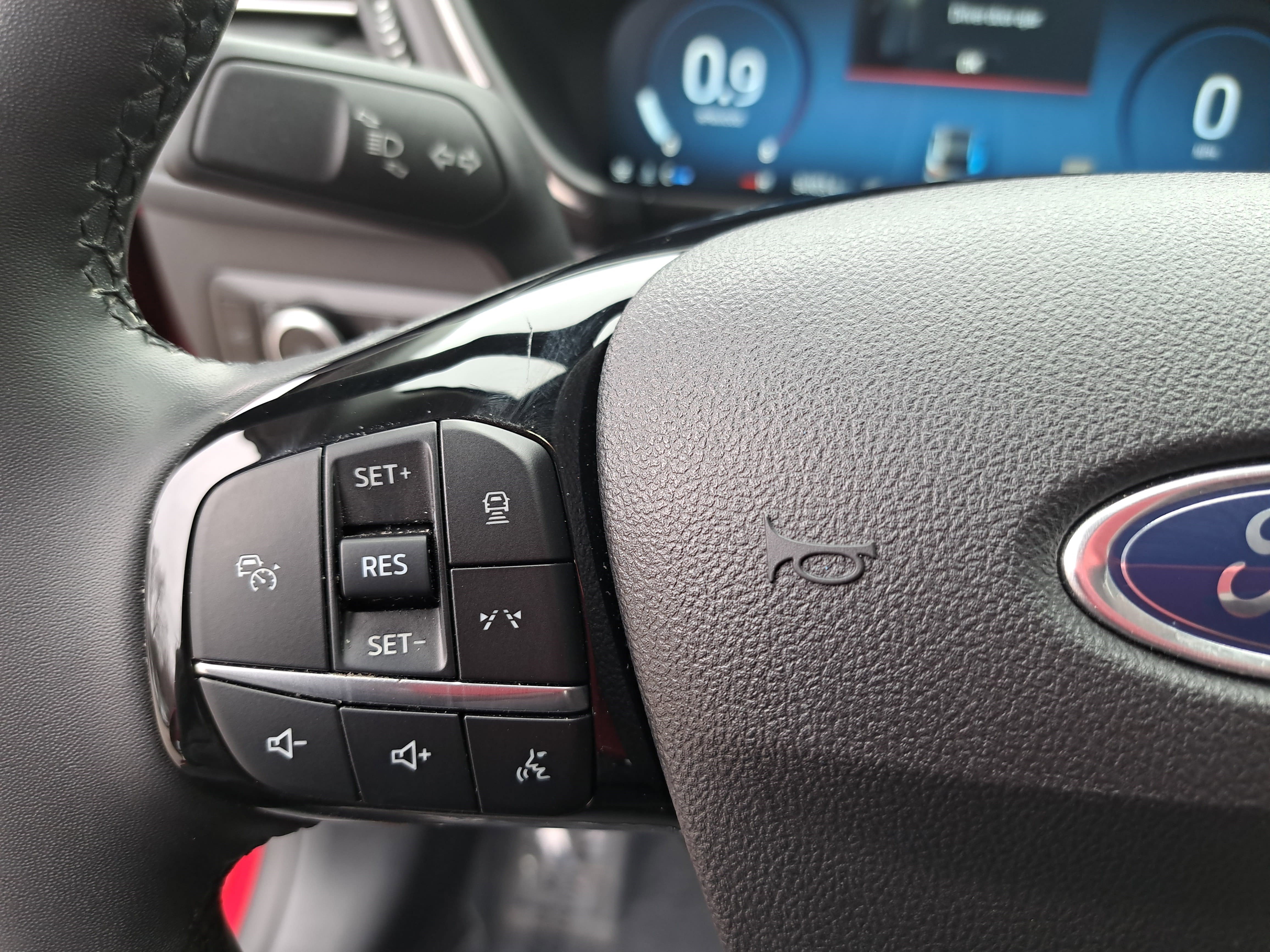 Used 2023 Ford Escape Platinum image 17