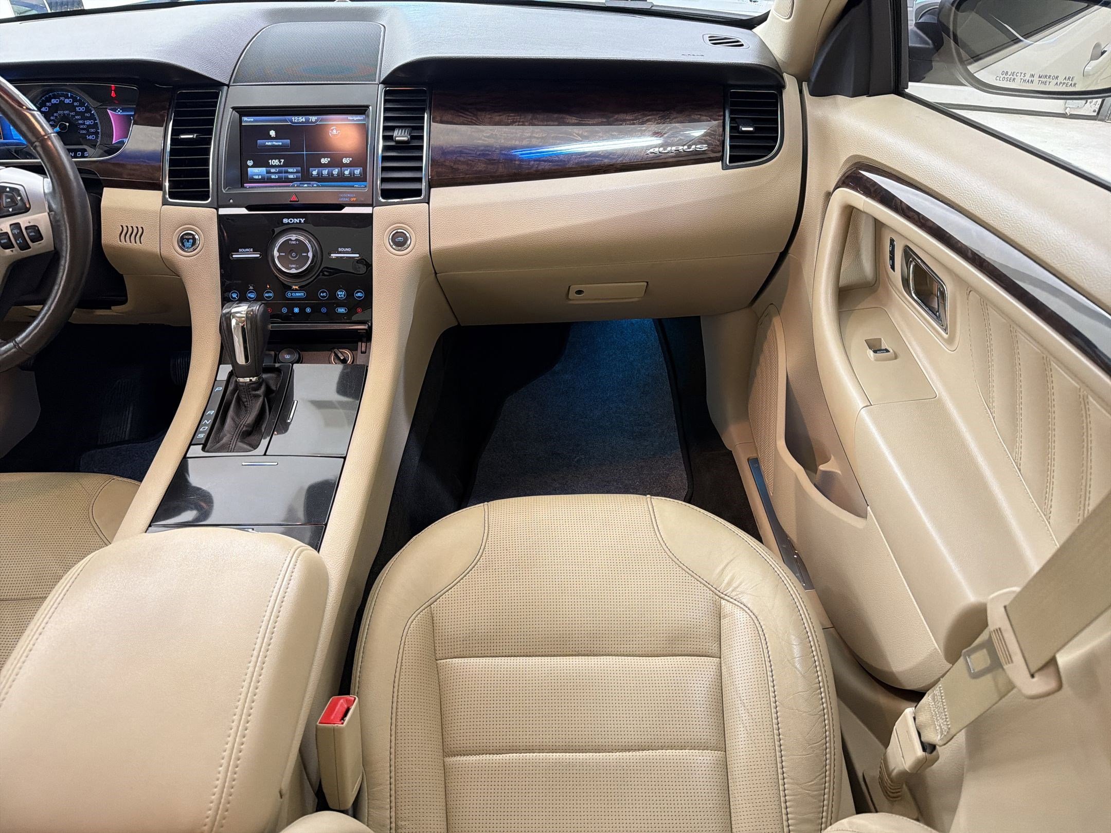 Used 2014 Ford Taurus Limited w/ Equipment Group 301A FWD image 28