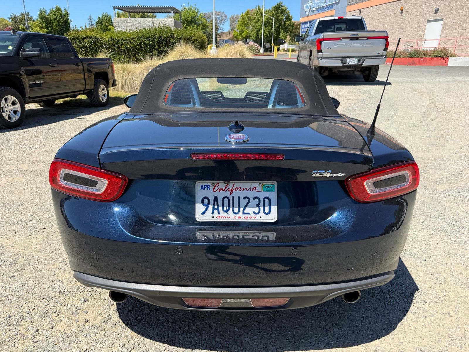 Used 2018 FIAT 124 Spider Lusso w/ Convenience Group RWD image 4