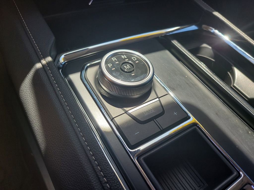 Used 2023 Ford Expedition XLT image 28