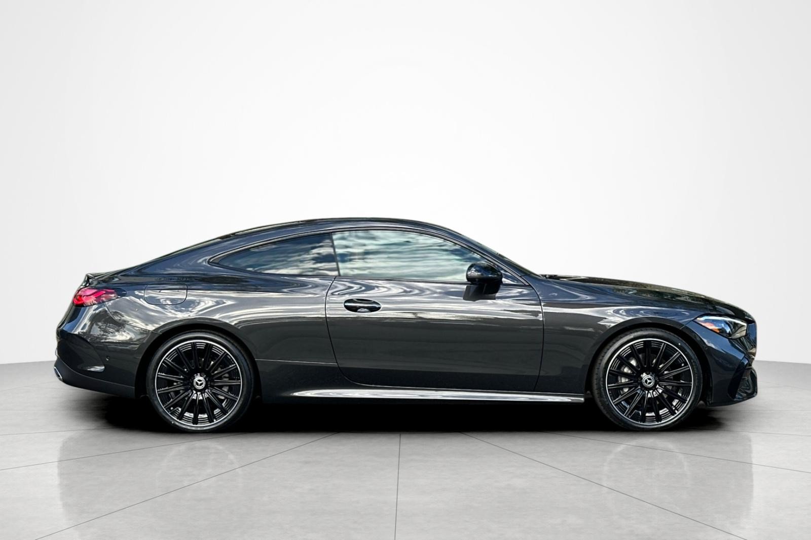 New 2026 Mercedes-Benz CLE 300 4MATIC Coupe image 6