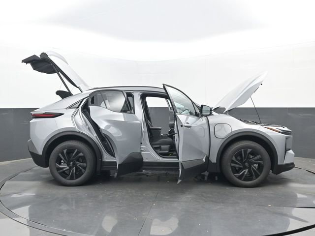 New 2026 Toyota C-HR AWD/4WD image 31