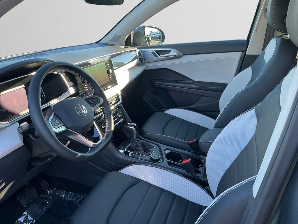 New 2026 Volkswagen Taos SEL AWD/4WD image 9