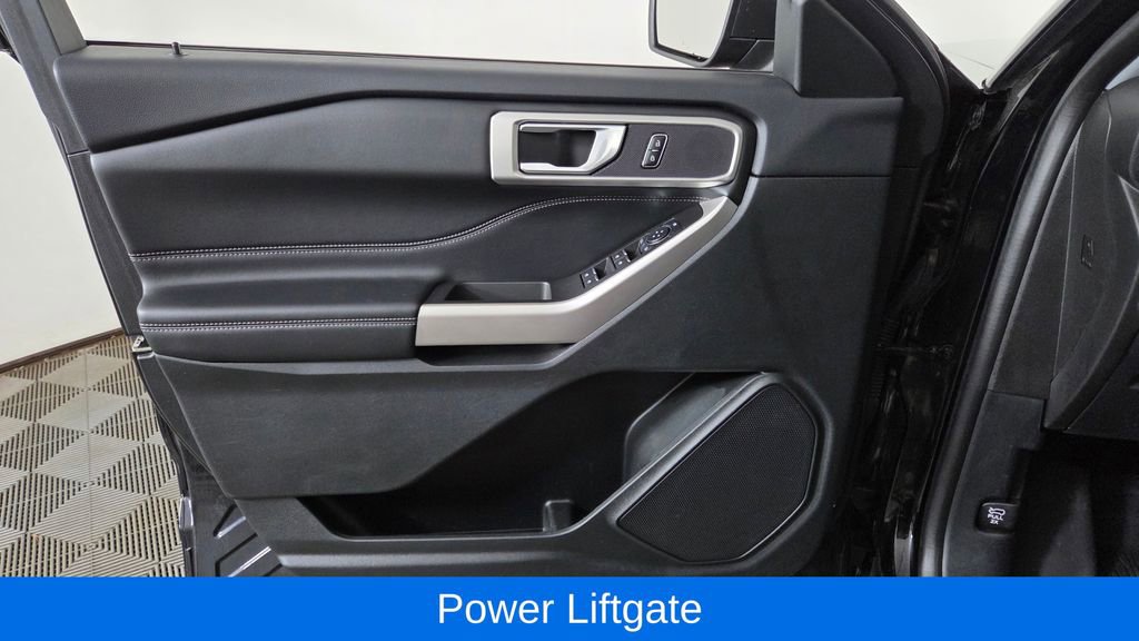 Used 2023 Ford Explorer XLT w/ Equipment Group 202A image 15