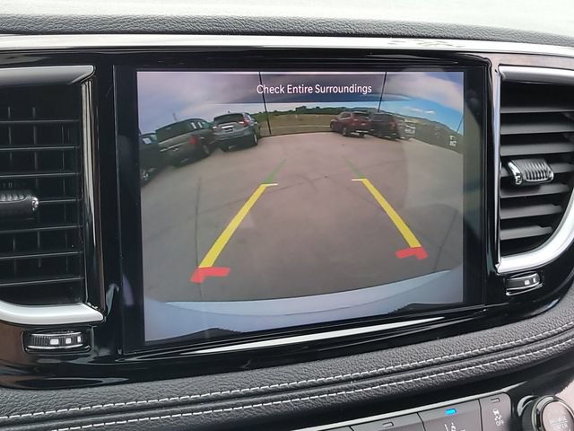 Used 2025 Chrysler Pacifica Limited FWD image 19