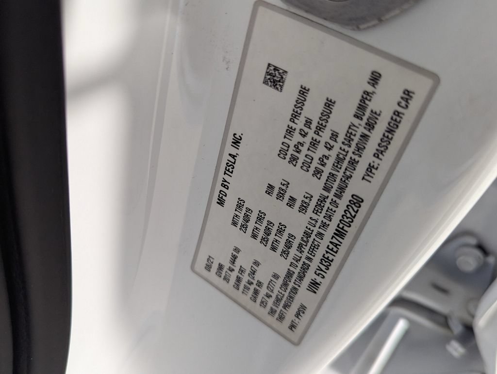 Used 2021 Tesla Model 3 Standard Range Plus RWD image 22