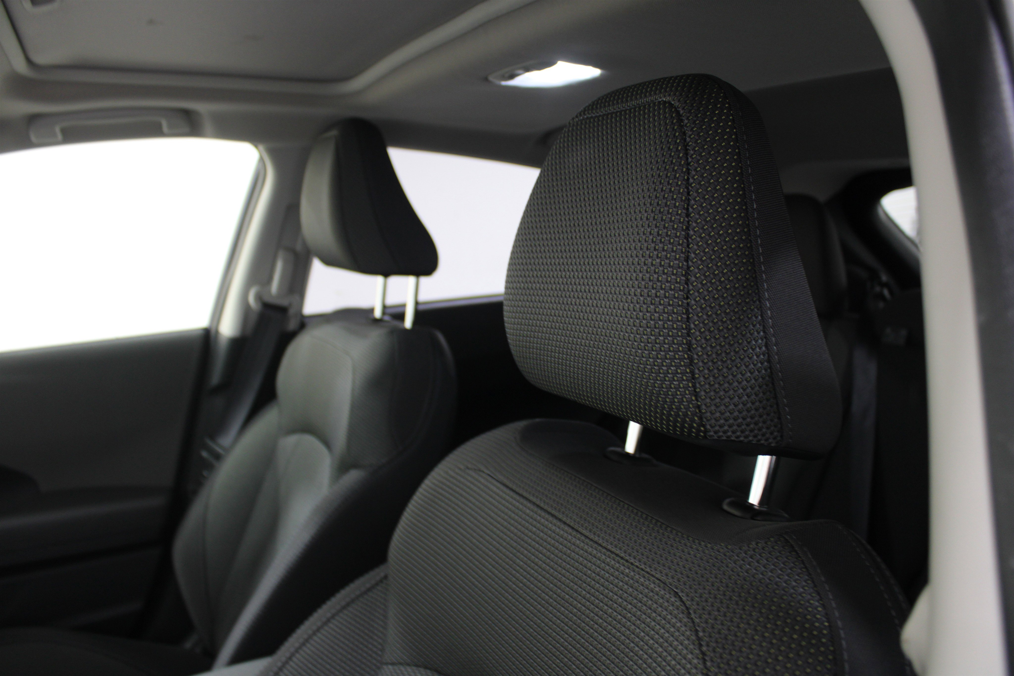 Used 2024 Subaru Crosstrek 2.0i Premium image 5