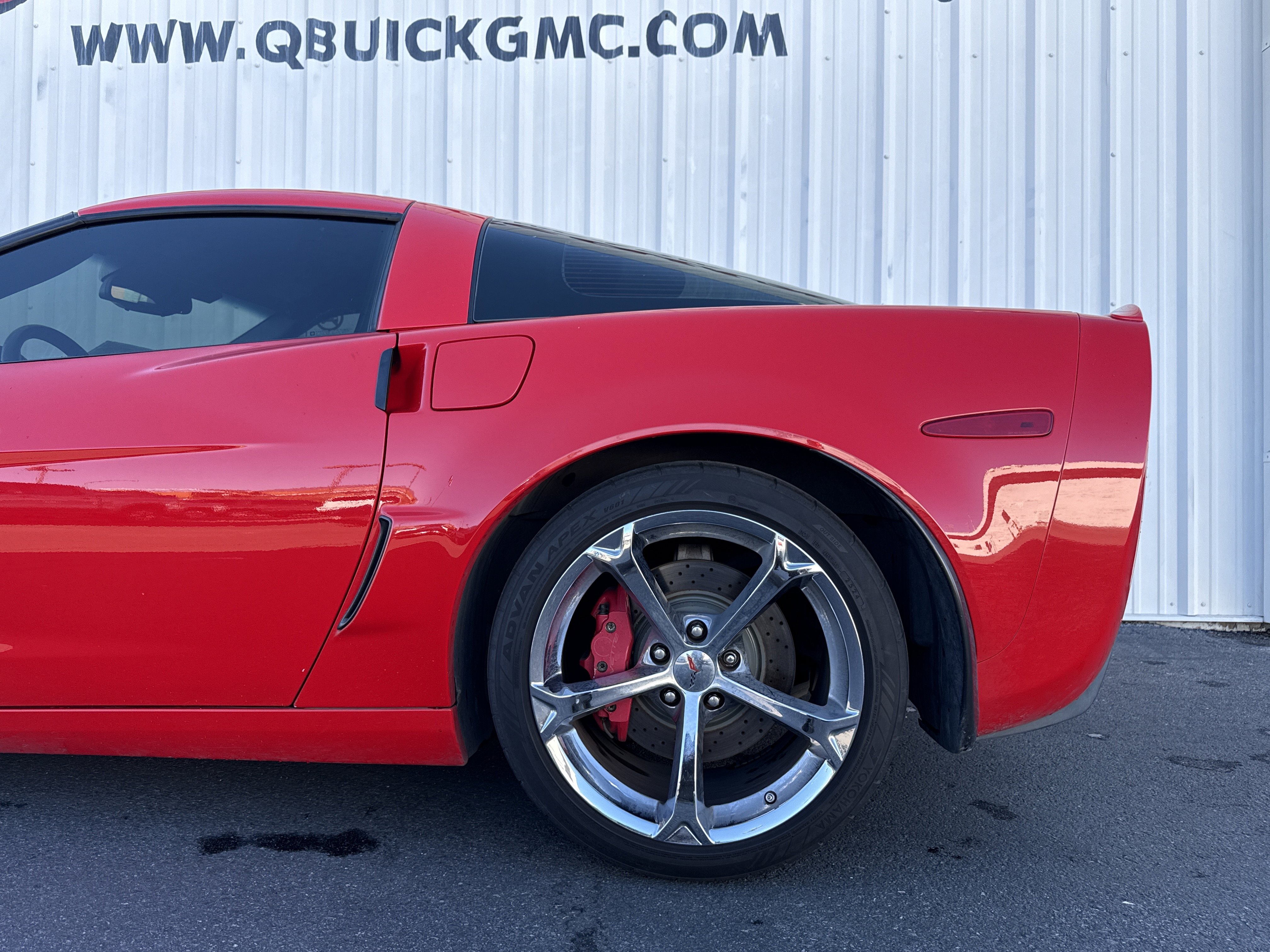 Used 2013 Chevrolet Corvette Grand Sport w/ 3LT Preferred Equipment Group image 2