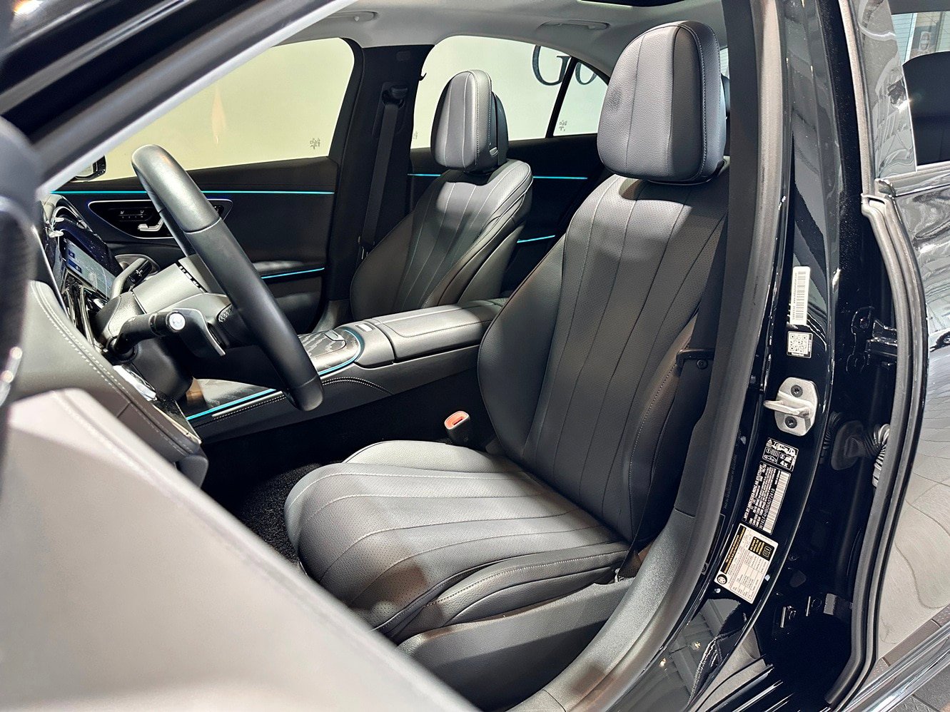 Used 2024 Mercedes-Benz E 350 4MATIC Sedan image 16