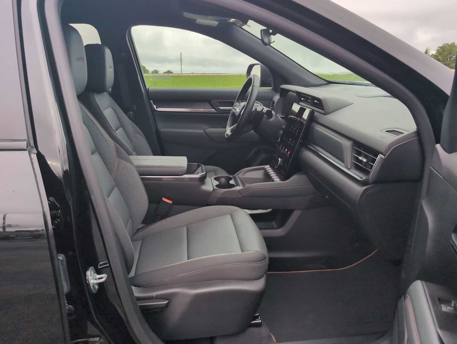 Used 2026 GMC Terrain AT4 AWD/4WD image 27