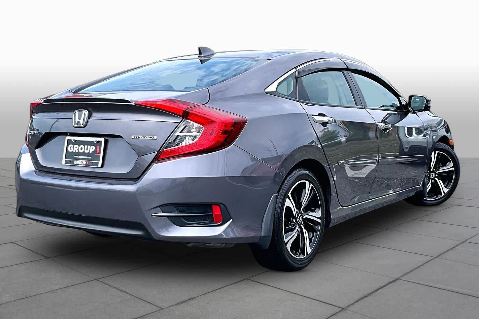 Used 2016 Honda Civic Touring image 13
