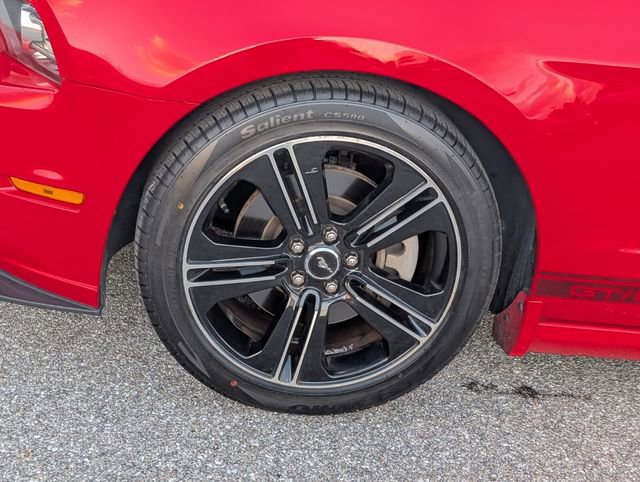 Used 2013 Ford Mustang GT Premium image 4