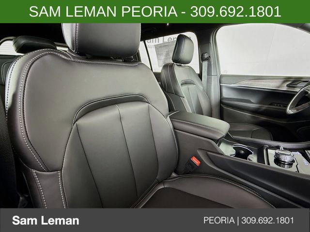 New 2025 Jeep Grand Cherokee L Limited w/ Black Appearance Package image 29