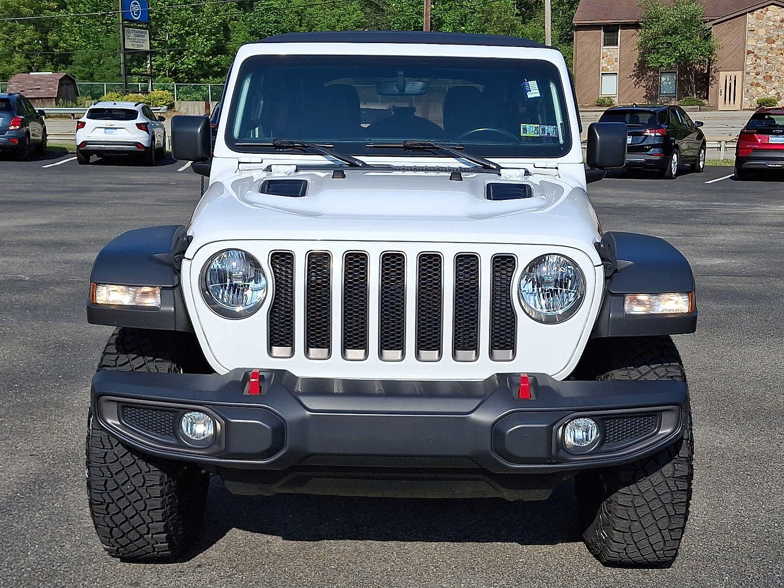 Used 2022 Jeep Wrangler Unlimited Rubicon w/ Cold Weather Group AWD/4WD image 3