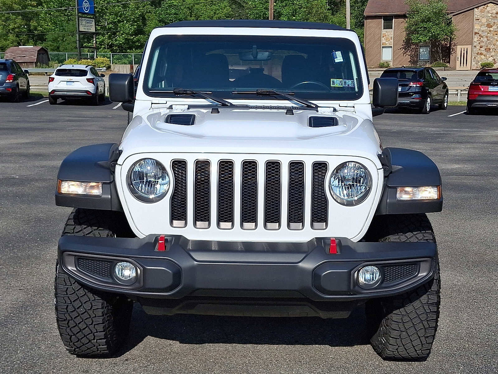 Used 2022 Jeep Wrangler Unlimited Rubicon w/ Cold Weather Group AWD/4WD image 3