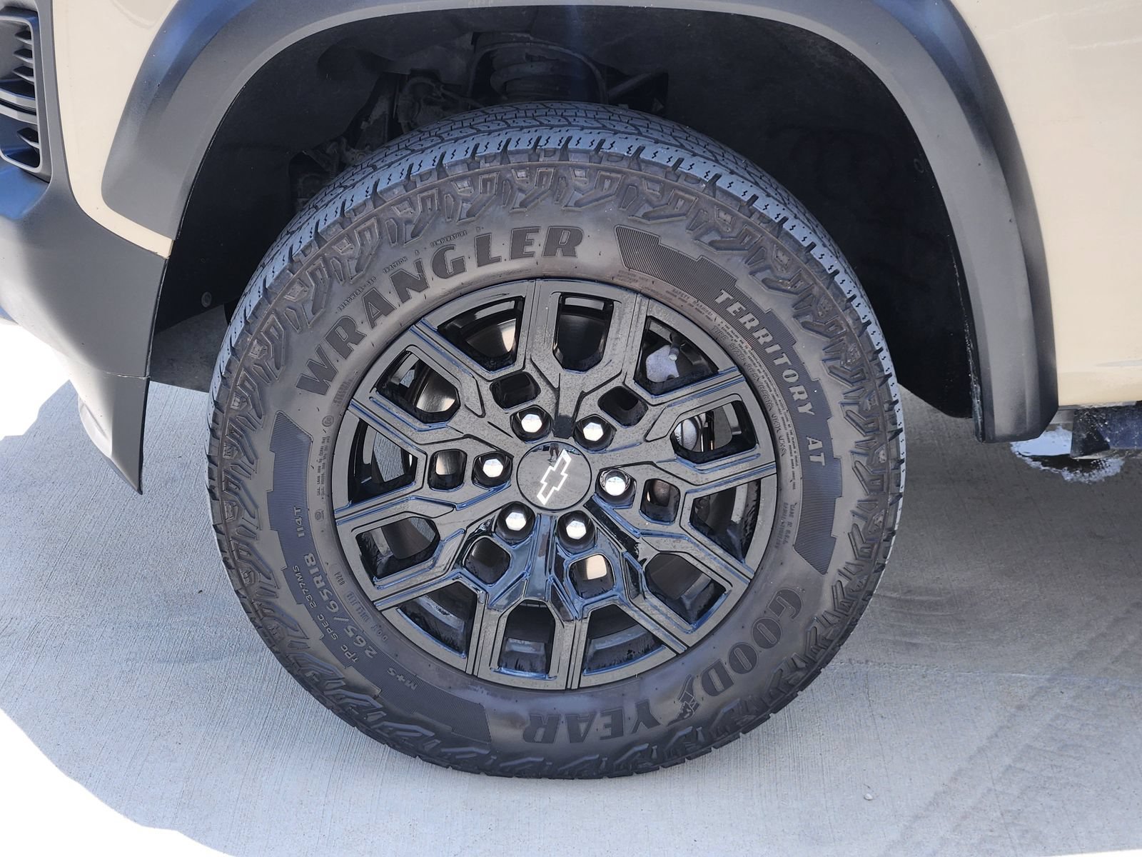 Certified 2024 Chevrolet Colorado Trail Boss w/ Technology Package AWD/4WD image 10