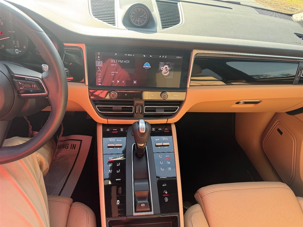 Used 2022 Porsche Macan image 15