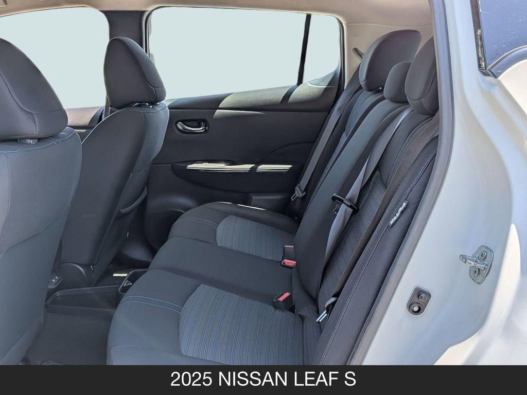 Used 2025 Nissan Leaf S FWD image 16