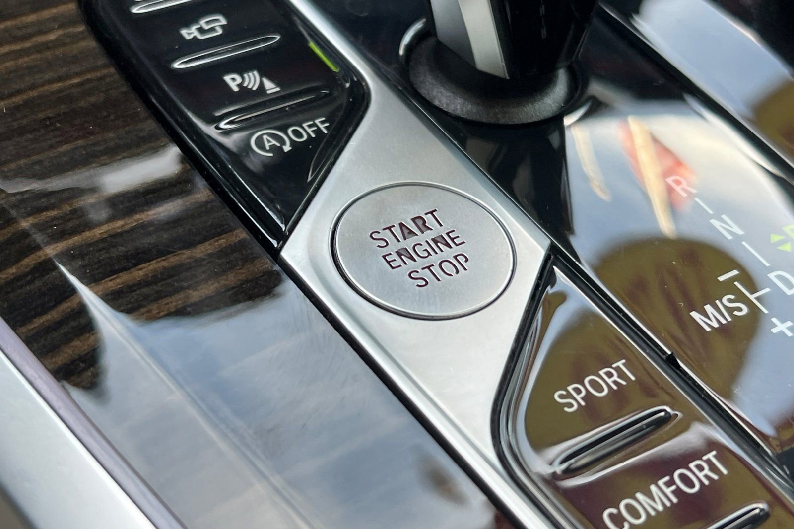 Used 2020 BMW X5 xDrive40i w/ Premium Package image 27