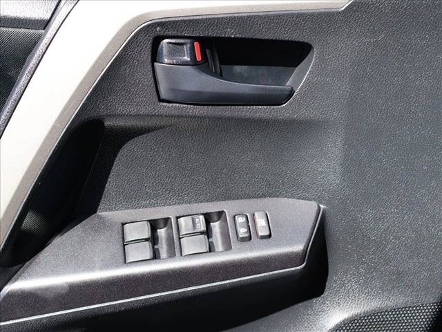 Used 2018 Toyota RAV4 LE w/ All Weather Liner Package AWD/4WD image 12