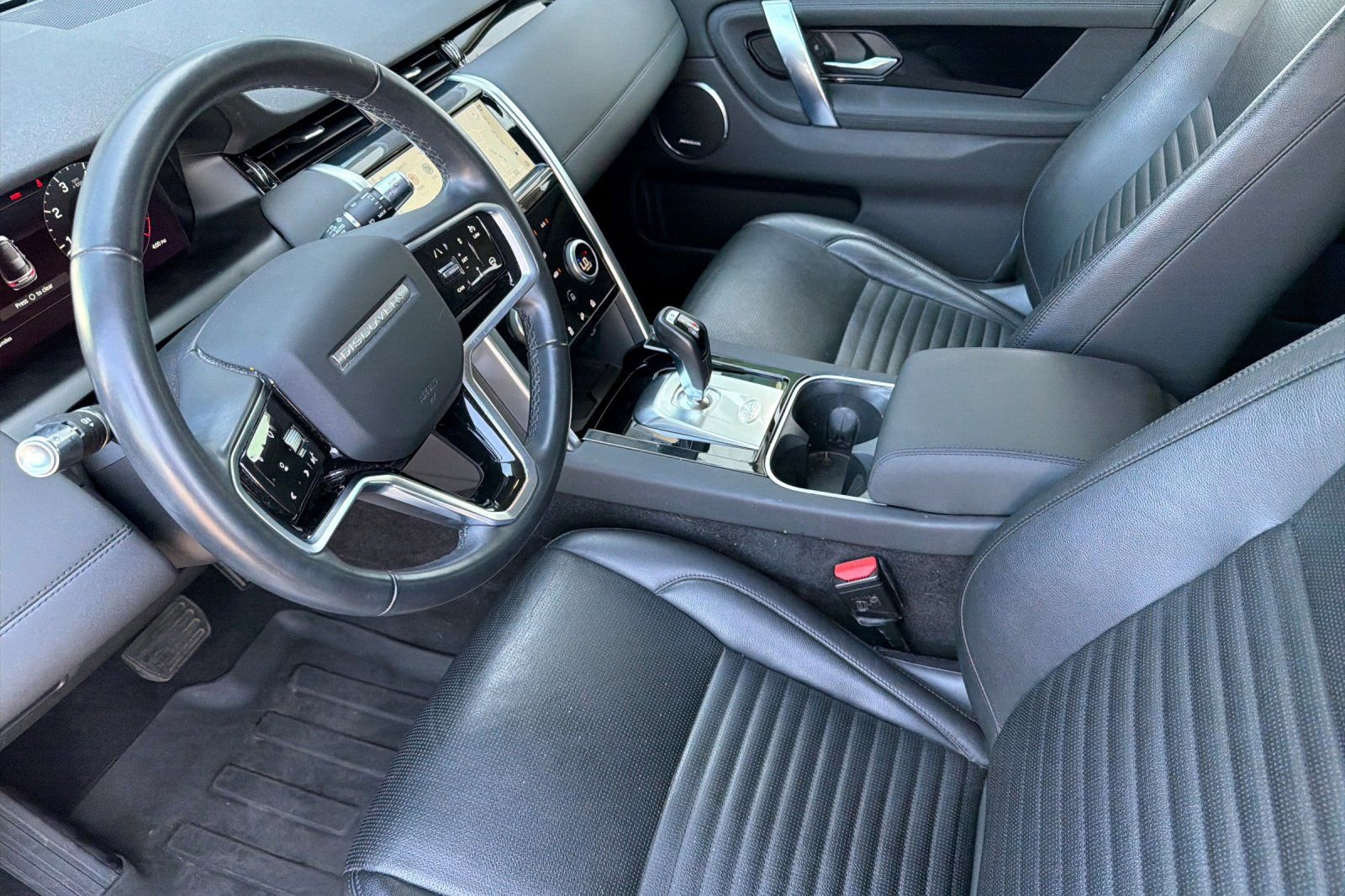 Used 2022 Land Rover Discovery Sport SE AWD/4WD image 10