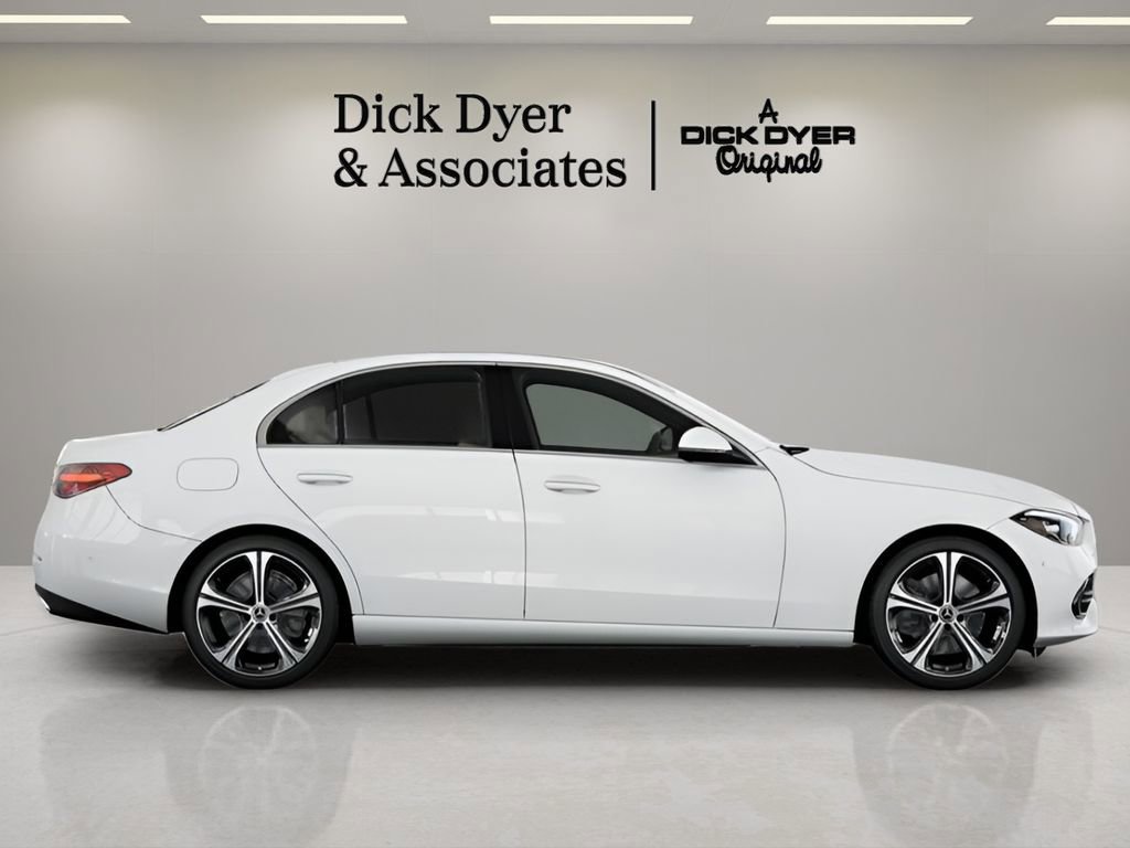 Used 2025 Mercedes-Benz C 300 Sedan image 5