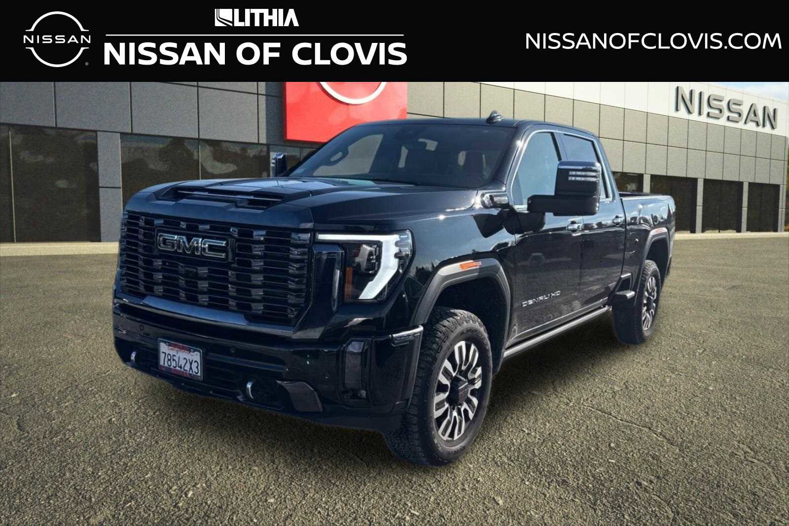 Used 2024 GMC Sierra 2500 Denali Ultimate image 1