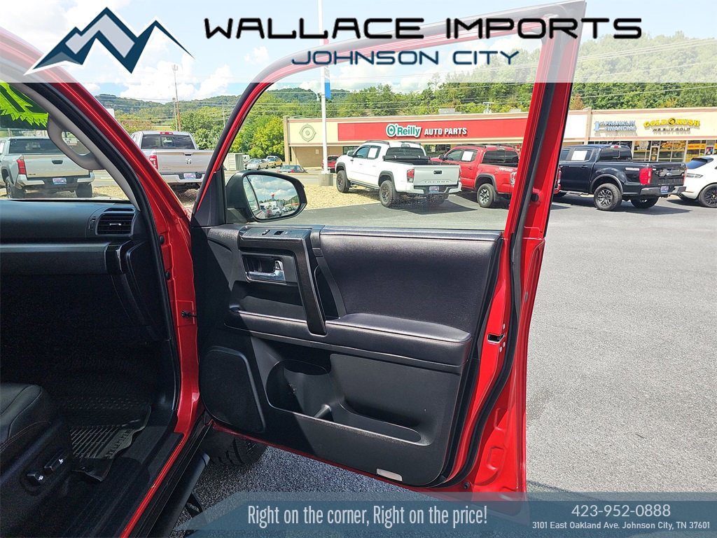 Used 2021 Toyota 4Runner Venture image 24