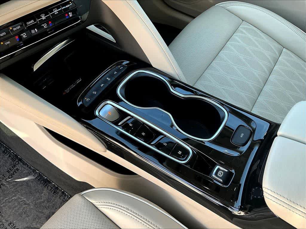 Used 2023 Buick Envision Avenir AWD/4WD image 20