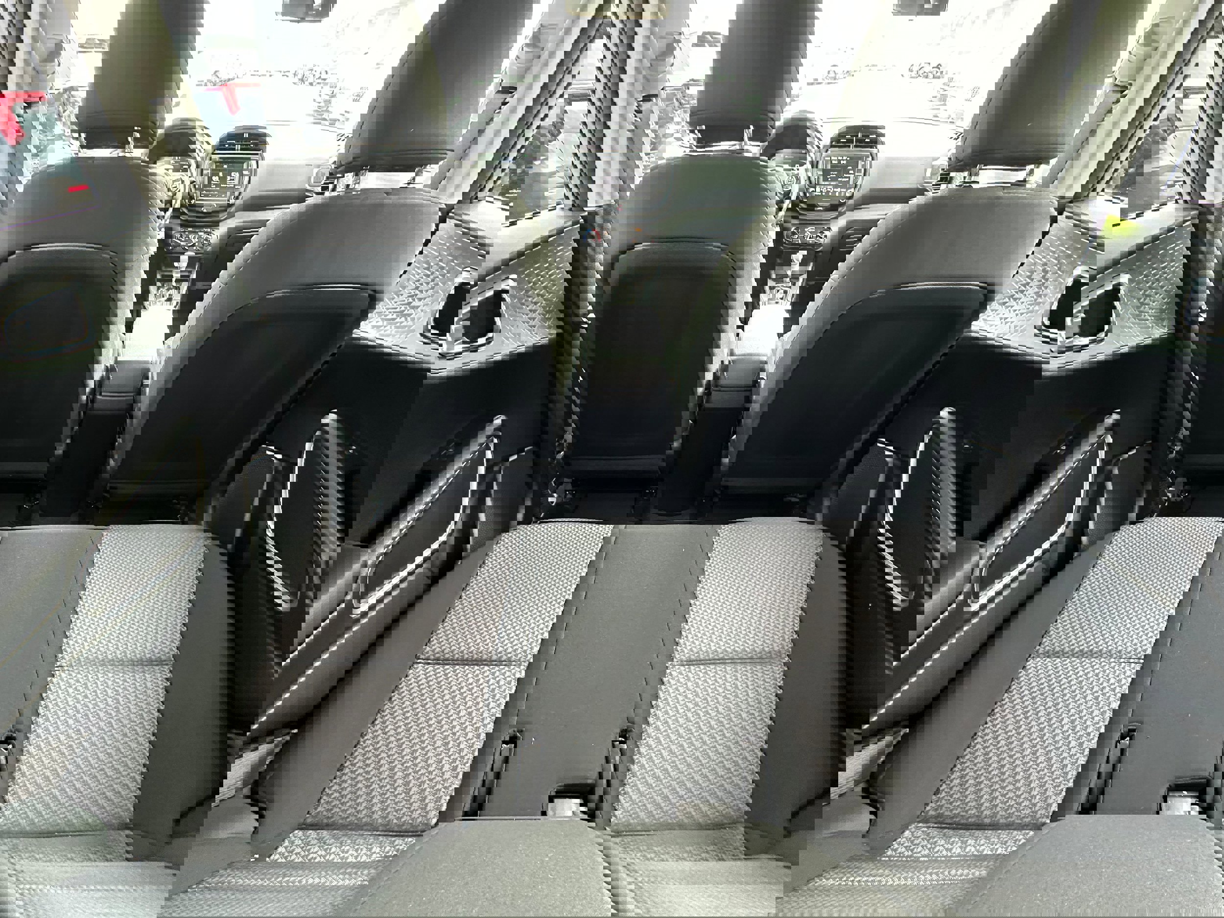 Used 2023 Kia Soul LX w/ LX Technology Package image 13