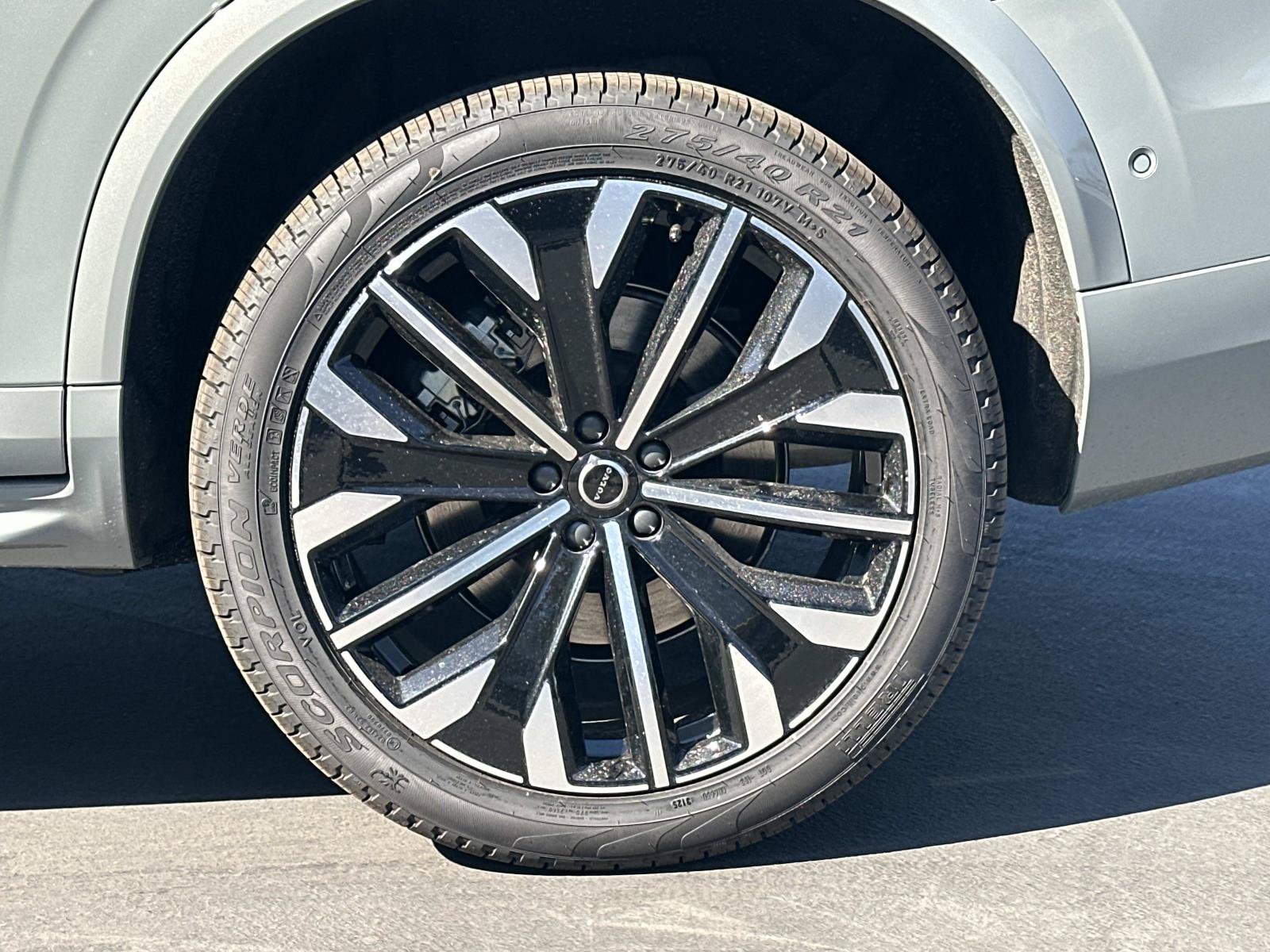 New 2026 Volvo XC90 T8 Plus w/ Protection Package Premier AWD/4WD image 24