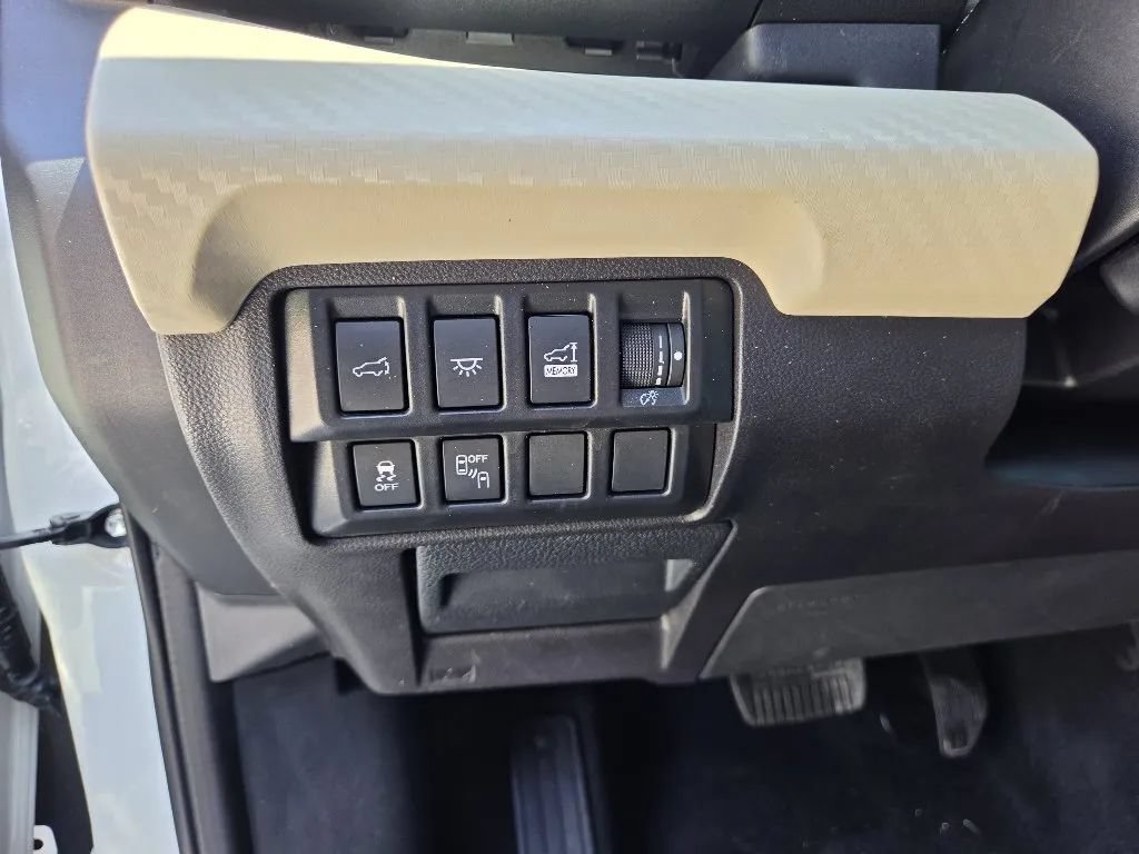 Used 2020 Subaru Ascent Premium w/ Sport Package AWD/4WD image 29