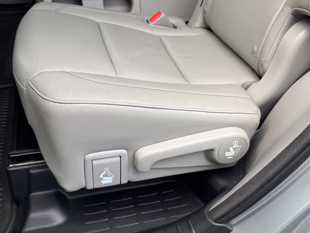 Used 2014 Toyota Highlander XLE AWD/4WD image 12