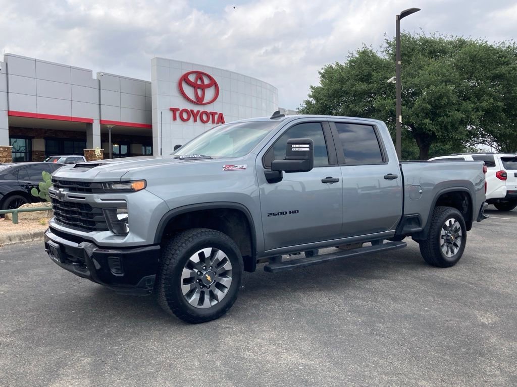 Used 2024 Chevrolet Silverado 2500 Custom w/ Custom Value Package image 1