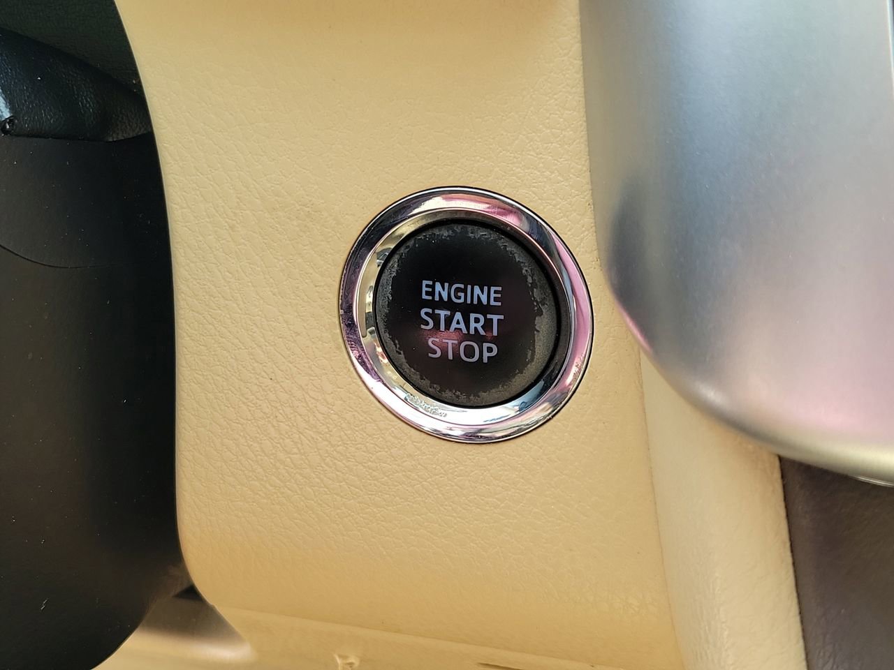 Used 2017 Toyota Highlander XLE image 30