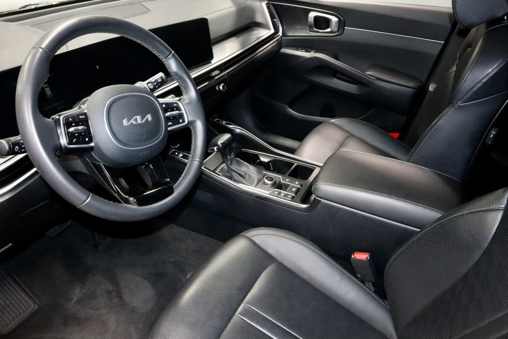 Used 2025 Kia Sorento S image 24