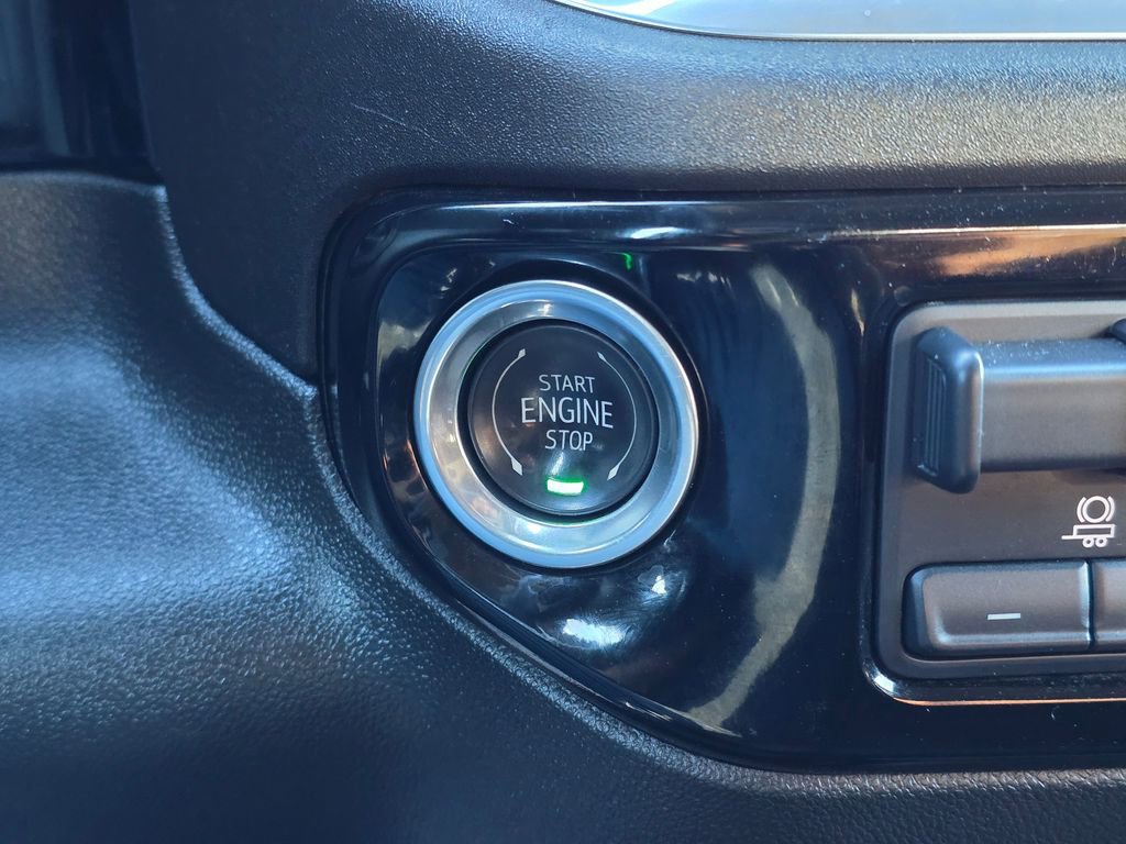 Used 2024 Chevrolet Silverado 1500 LT image 35