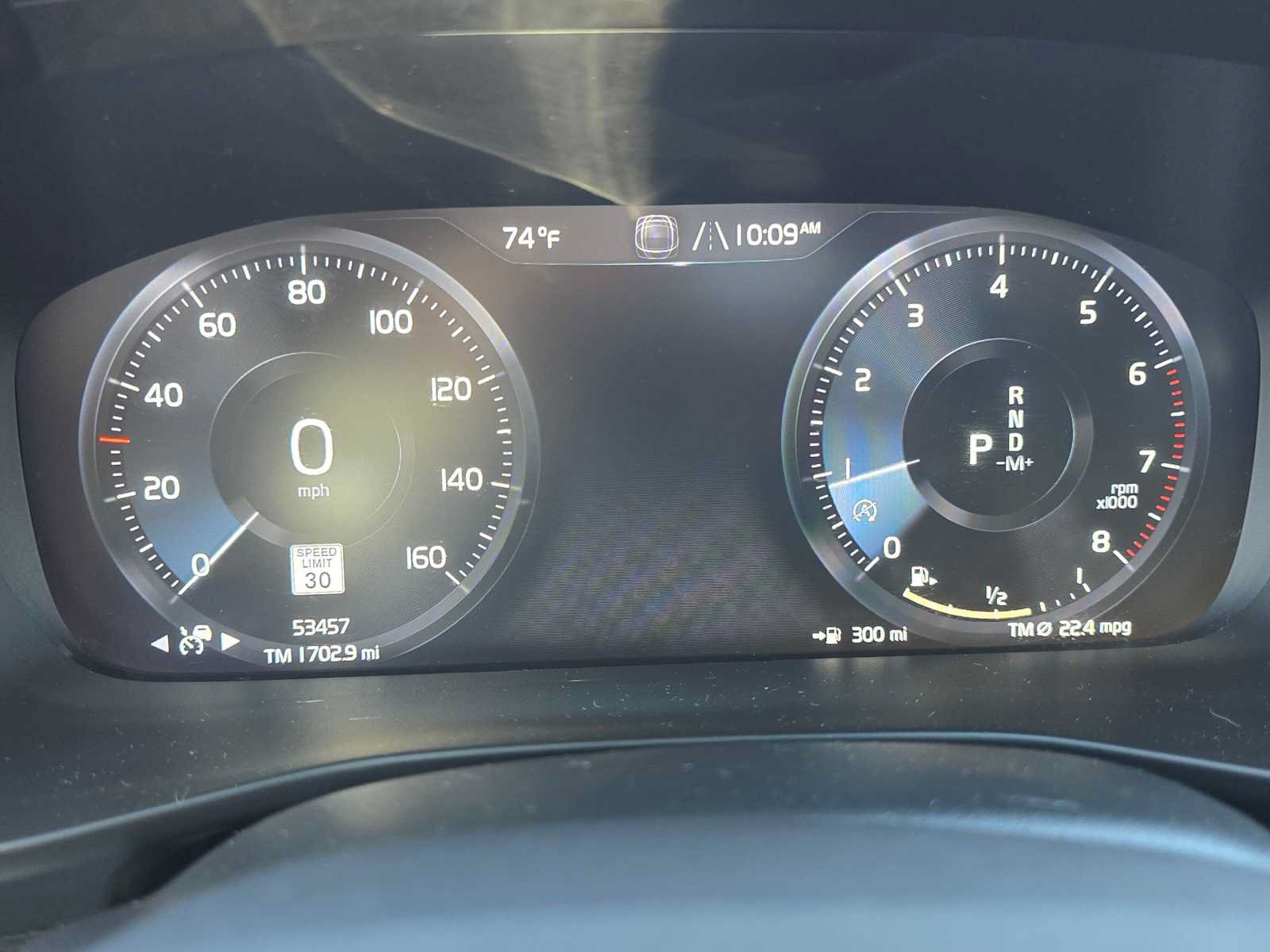 Used 2021 Volvo XC40 T5 R-Design AWD/4WD image 25