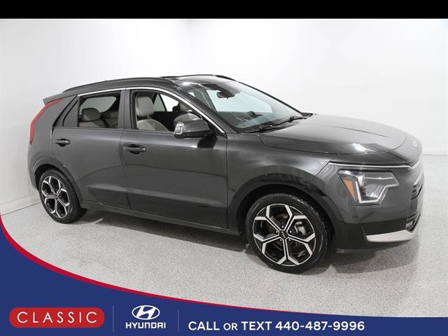 Used 2023 Kia Niro EX Touring image 1