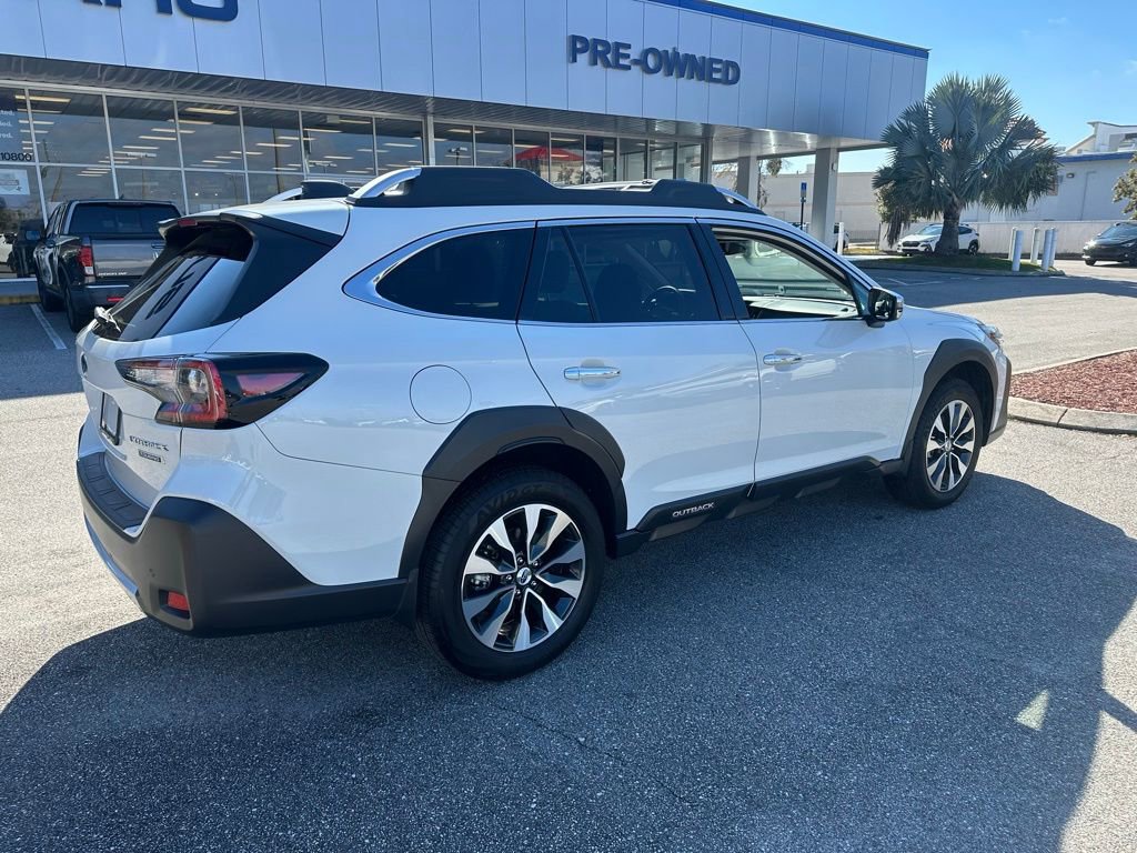 Used 2025 Subaru Outback Touring image 3