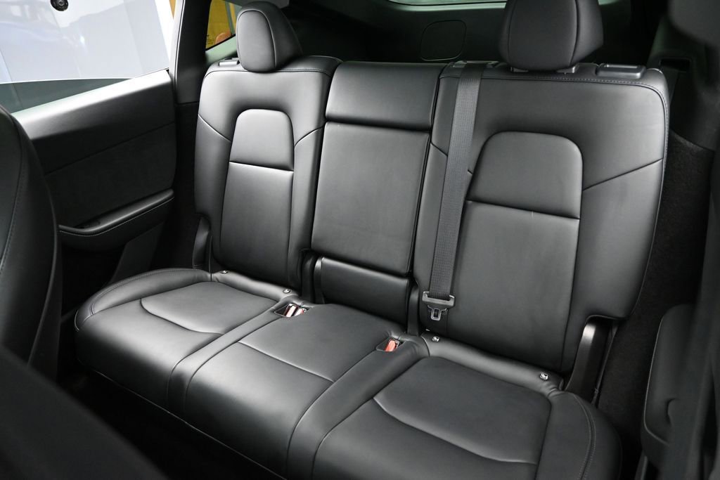 Used 2023 Tesla Model Y AWD image 28