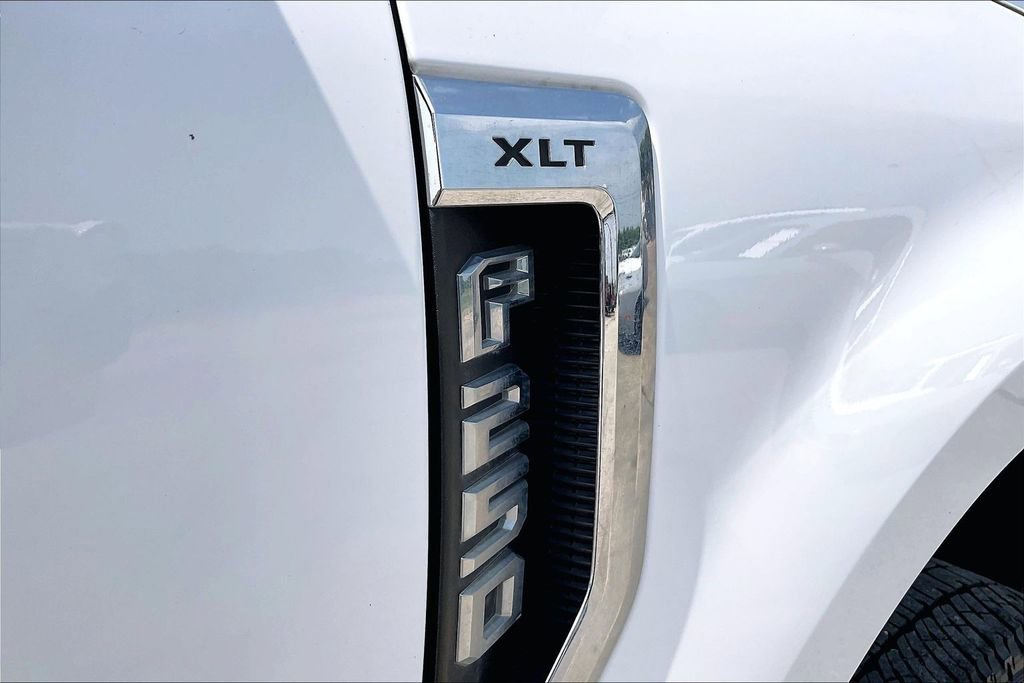 Used 2019 Ford F250 XLT w/ XLT Premium Package AWD/4WD image 21