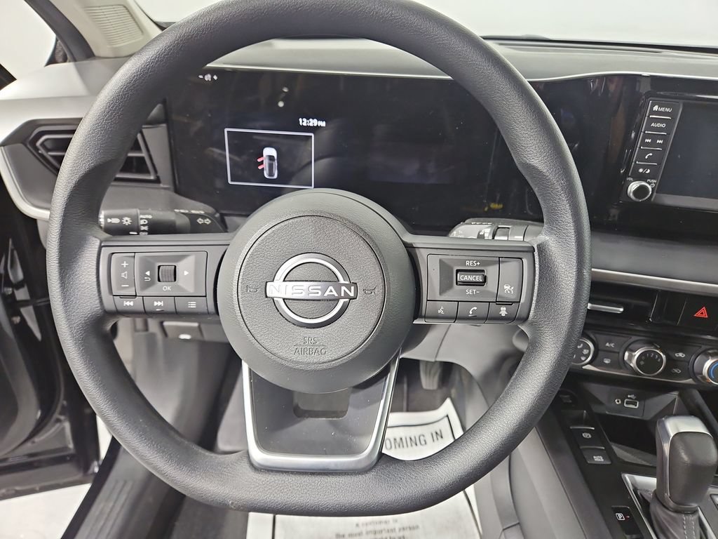 Used 2025 Nissan Kicks S AWD/4WD image 15